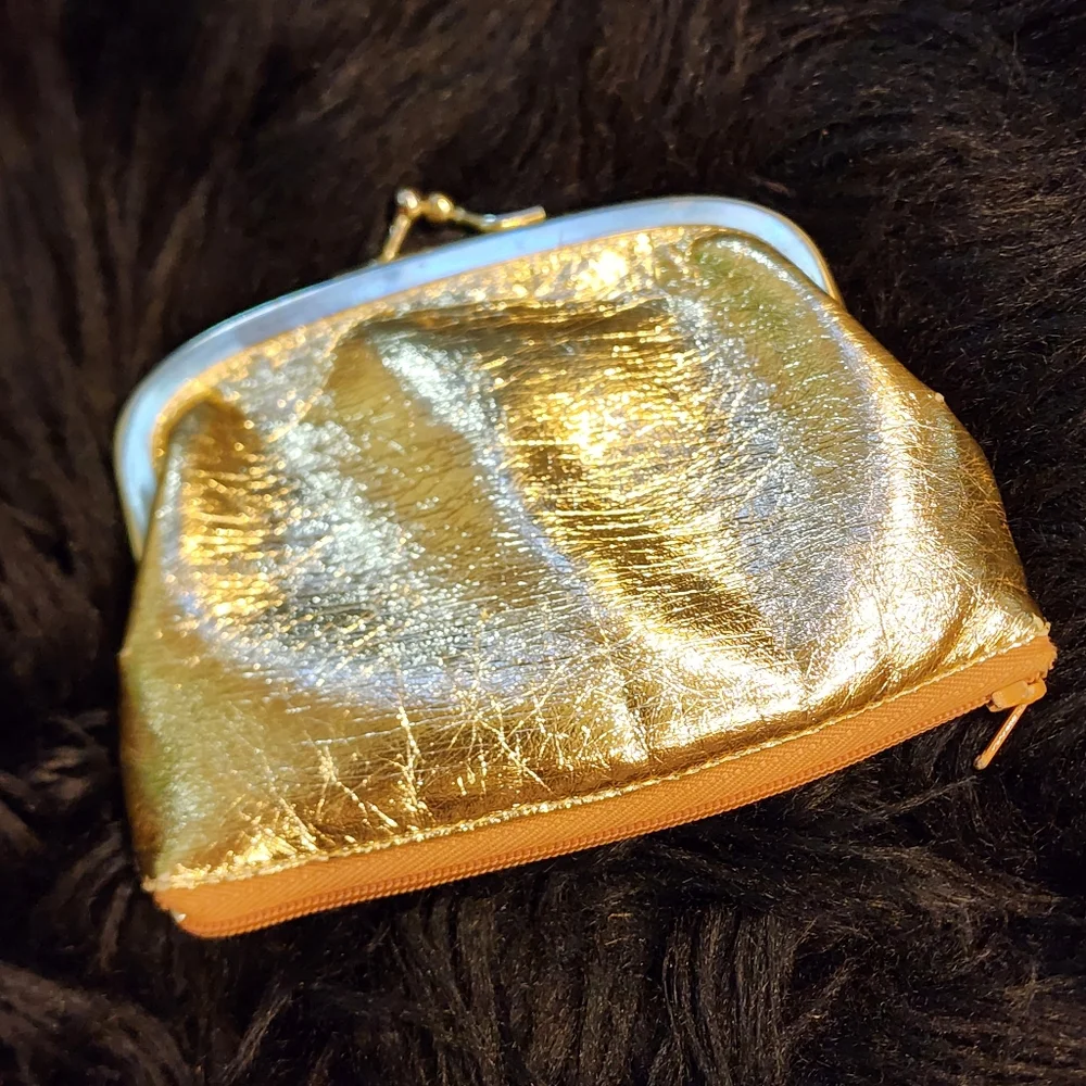 Vintage Gold Lamé Kiss Lock Clutch